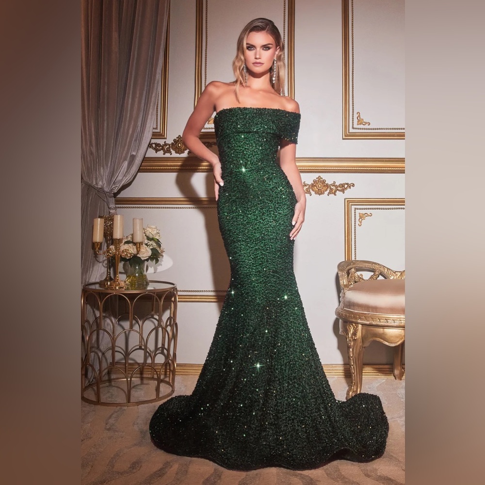 Cinderella Divine SEQUIN ONE SHOULDER MERMAID GOWN Emerald Green Size 12